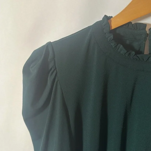 Adrianna Papell forest green blouse - Picture 3 of 7